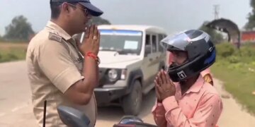 Police Officer Unique Mantra To Spread Helmet Awareness Leaves Internet In Splits See Viral Video