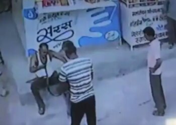 Snake Bite Video: Man Came To Catch Snake In Churu Rajasthan Dies Due To Snake Bite | Snake Attack On Man Snake Attack Video Pythons Python Snakes Cobra Churu Rajasthan Snake Bite Video