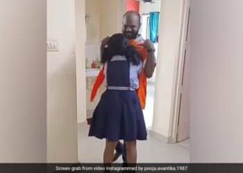 Girl Priceless Reaction While Celebrating Her Father New Job At Swiggy Will Make You Cry See Viral Video