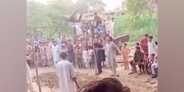 Elderly Did High Jump: Old Man Doing High Jump People Shocked Watch Video