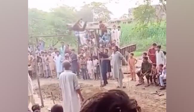 Elderly Did High Jump: Old Man Doing High Jump People Shocked Watch Video