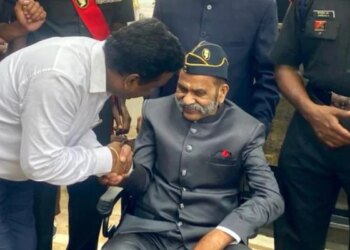 Anand Mahindra Was Surprised To See The Enthusiasm Of The 100-year-old Major, Said- Stunned To See The Salute – 100 वर्षीय मेजर के जोश को देख कर आनंद महिंद्रा हुए हैरान, कहा