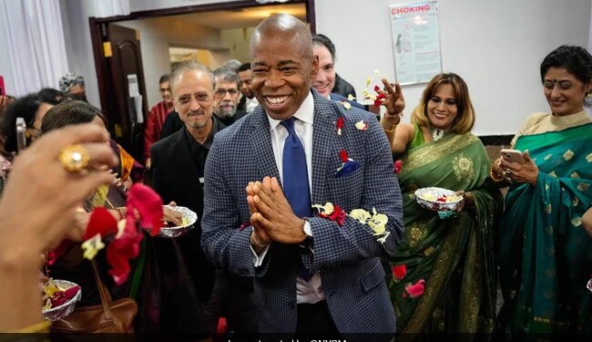 Durga Puja Is Being Celebrated In New York, The Mayor Said – This Festival Is Special, It Is The Victory Of Good Over Evil – न्यूयॉर्क में मनाई जा रही है दुर्गापूजा, मेयर ने कहा