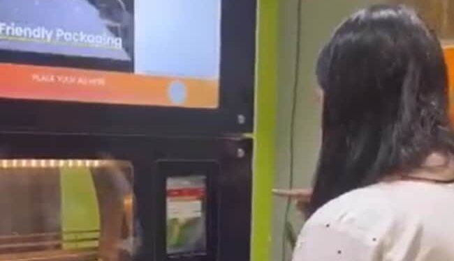 Now Idli Will Also Be Available From ATM, Use It Immediately For Hot Food, Video Viral