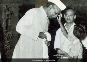 तस्वीर में जो शख्स दिख रहे हैं उनका नाम क्या है? बिहार से गहरा है रिश्ता