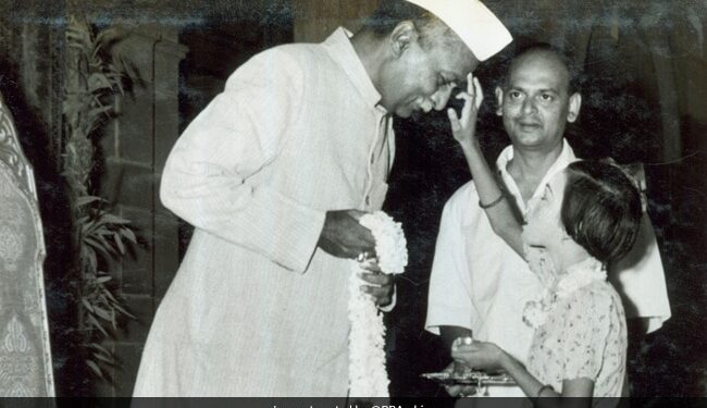 तस्वीर में जो शख्स दिख रहे हैं उनका नाम क्या है? बिहार से गहरा है रिश्ता