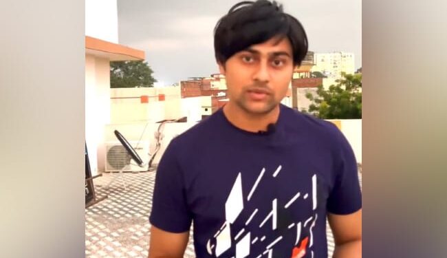 'जल्लाद गुरुजी' के बारे बताते हुए भावुक हुआ ये लड़का, बचने का तरीका बहुत ज्यादा वायरल हो गया