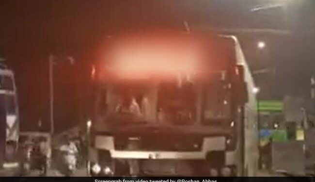 बस मालिक ने गाली देकर निकाला था,  कंडक्टर ने बस डिस्पले में गाली लिखवाकर बदला लिया