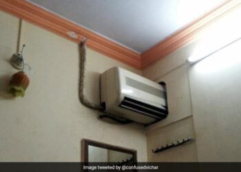 Hotel Legendary Innovation Of Splitting Split AC Between Two Rooms Leaves Internet Shocked See Viral Photo – होटल ने किया था Split AC Room देने का वादा, कमरा देखते ही कस्टमर के उड़े होश, लोग बोले