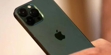 Ordered IPhone 13 Online, Got IPhone 14 In Return! Its Called Kismat Connection