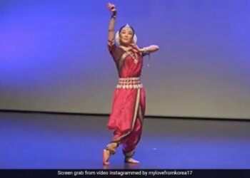The Magic Of India Descended On This Korean Woman, Won Her Heart By Performing Indian Classical Dance
