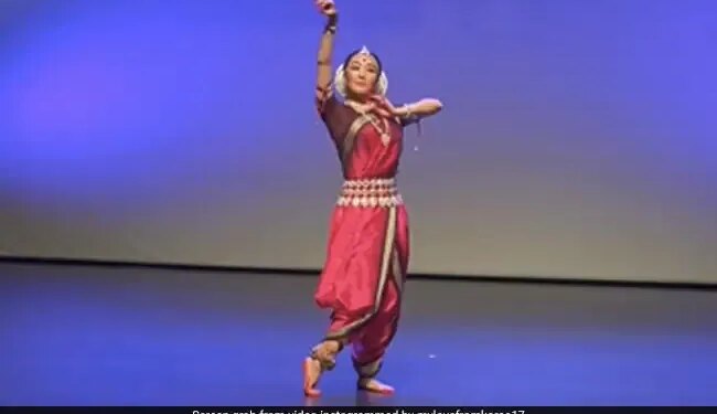 The Magic Of India Descended On This Korean Woman, Won Her Heart By Performing Indian Classical Dance
