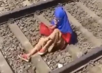 The Girl Was Talking On The Phone While Sitting On The Track, The Train Passed Over Her, The Video Will Shock