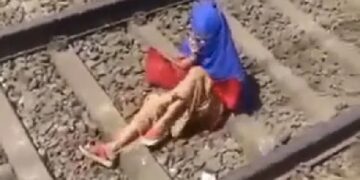 The Girl Was Talking On The Phone While Sitting On The Track, The Train Passed Over Her, The Video Will Shock