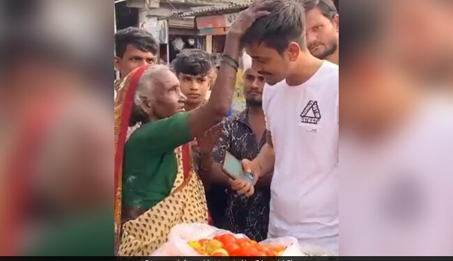 IAS Officer Shares Video Of Blogger Who Helped Ragpicker Elderly Woman To Start New Life Goes Viral