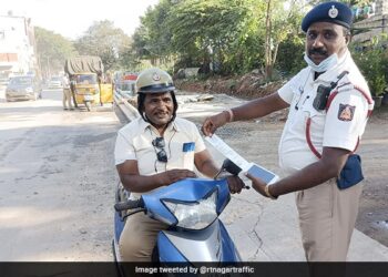 Bangalore Traffic Police Fined A Police Employee For Wearing Wrong Helmet, Picture Went Viral On Social Media