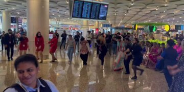 Airlines Employees Played Garba Video: After Bengaluru And Bhopal Garba Fervour Arrives At Mumbai Airport