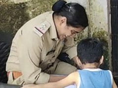 WATCH:three Year Old Kid Complaining Against Mummy Police Station Video Viral