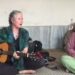 Viral Video Of Foreign Singer Sang Hanuman Chalisa: Foreigner Singing Religious Hanuman Chalisa Lord Hanuman Devotees