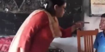 School Video: Teacher Is Teaching Maithili Version Of Poem Johny Johny Yes Papa Cute Video Viral On Social Media
