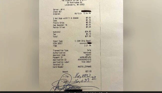 The Person Ate 2800 Food In The Restaurant, Gave A Tip Of 12 Lakhs To The Waiter, Said – Do Not Spend Together – रेस्तरां में शख्स ने खाया 2800 का खाना, वेटर को दी 12 लाख की टिप, कहा