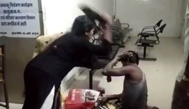 कूलर चलाने पर नाराज महिला ने लात और चप्पल से शख्स को पीटा, पुलिस को बीच बचाव करना पड़ा