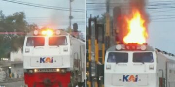 Fire On Train Engine: Viral Video Of Fire With Fume From The Engine Of Old Train