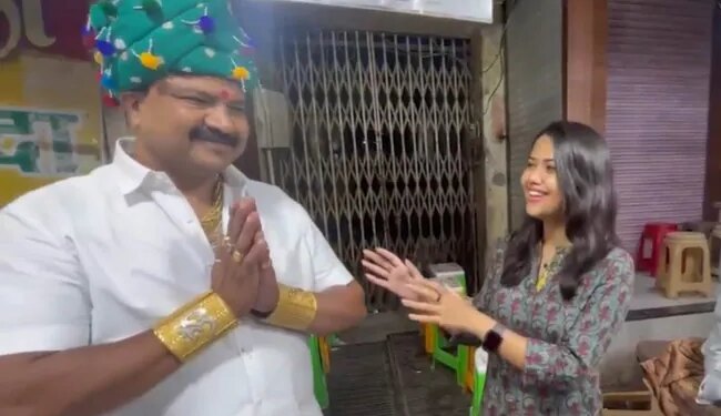 This Kulfi Seller Wears 2 Kg Gold Ornaments Everyday Know What Is The Reason See Video