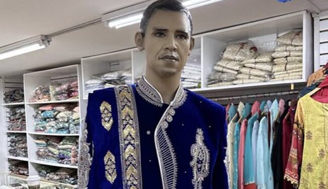 Viral Photo Mannequin Face Resemblance Barack Obama: A Mannequin That Has Odd Resemblance To Barack Obama Goes Viral