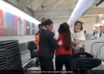 Woman Punches Emirates Airline Employee After Missing Flight At Mexico City Airport Caught On Camera