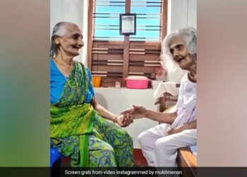 Viral Video: After 80 Years, Two Friends Met, Seeing The Picture, People Said – Always Be Prosperous – Viral Video: 80 साल बाद दो दोस्त की हुई मुलाक़ात, तस्वीर देख लोगों ने कहा