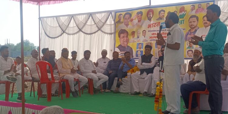 ठीकरी में कांग्रेस जिला अल्पसंख्यक प्रकोष्ठ का अधिवेशन – आयोजन में प्रदेश अध्यक्ष सहित सैकड़ों अल्पसंख्यक नेताओं एवं वरिष्ठ कांग्रेसजनों ने की शिरक़त