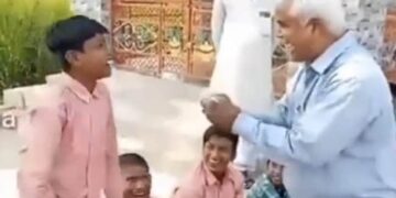Teacher Taught To Children In A Unique Way: Teachers Great Way To Teach Children Tables