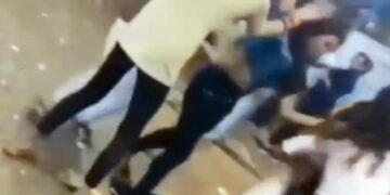 Five Girls Clashed In Bihar Sonpur Fair For Boyfriend In Bihar Video Viral – बिहार: ब्वॉयफ्रेंड के लिए भिड़ीं 5 लड़कियां, मेले में जमकर चले लात-घूंसे, वीडियो वायरल