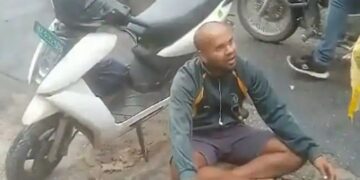 Bengaluru Man Protests On Road After Accident Due To Pothole Clip Goes Viral