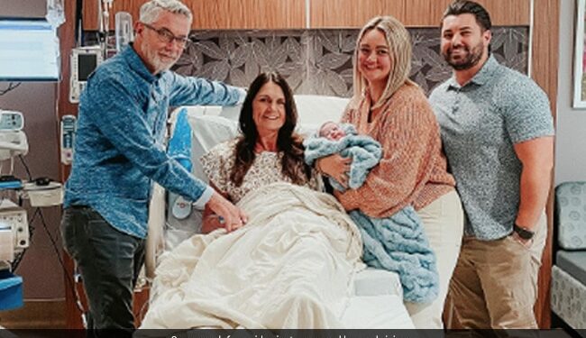56 Year Old Grandmother Gave Birth To Her Own Granddaughter: 56 Year Old US Woman Gives Birth To Son And Daughter In Laws Baby