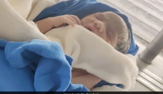 The Woman Gave Birth To A Child At The Delhi Airport Itself, The Staff Said- Welcome Little Passenger – महिला ने दिल्ली एयरपोर्ट पर ही दिया बच्चे को जन्म, कर्मचारियों ने कहा