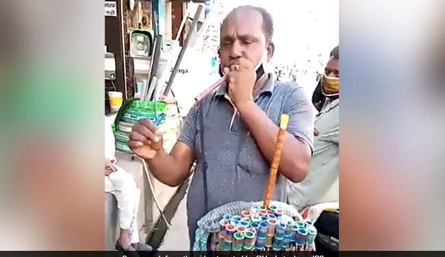 Man Amazing Talent Of Playing Flute Surprised Internet IPS Said Talent Has No Boundaries – शख्स ने ऐसे बजाई बांसुरी, कभी एंबुलेंस तो कभी निकाली पुलिस के सायरन की आवाज़, IPS ने कहा