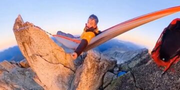 Man Sleeps In A Hammock Between Two Mountains Internet Stunned To See This Hair Raising Video