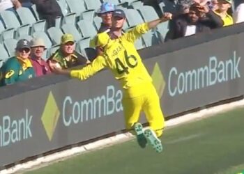 Australias Cricketer Took A Brilliant Catch, People Said- All The Principles Of Physics Have Been Broken – ऑस्ट्रेलिया के क्रिकेटर ने लिया शानदार कैच, लोगों ने कहा