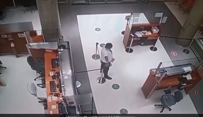 Ghost Entered In Hospital In Argentina Leaves Internet Shocked See Hair Raising Video