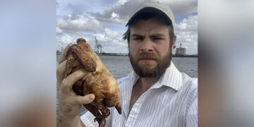 Man Eats 40 Chickens For 40 Consecutive Days In US Internet Stuns
