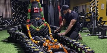Massive Shivling Created With Gym Equipment: Gym Owner Make Shivling With-dumbbells And Weight Plates In Gwalior Madhya Pradesh