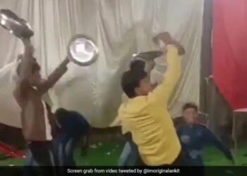 Video Of Men Dancing With Utensils At Wedding: Boys Dance With Empty Bartan On Dj At Wedding