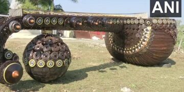 Bhopal Artist Made Rudra Veena Weighing More Than 5 Tonnes Using Scrap And Waste Material