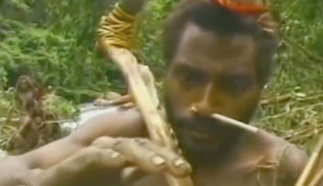 For The First Time, A Tribal Saw A Fair Person, Touched And Was Surprised, This Video Is From 1993