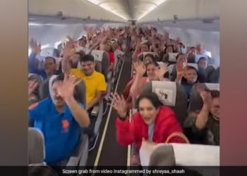 Couple Booked Whole Plane For Wedding: Booked The Entire Flight To Take Relatives To The Wedding