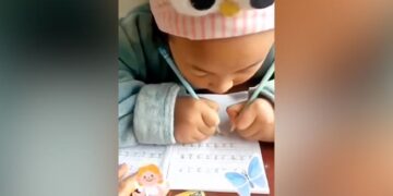 Video Of Little Girls Skill Is Going Viral On Social Media