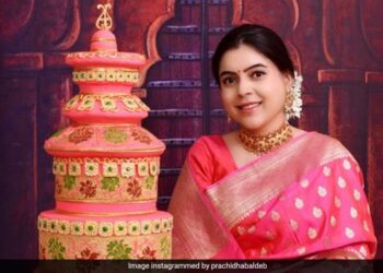 Banarsee Saree Design On Cake: Banarasi Saree Themed Shringaar Cake Designed By Pune Artist