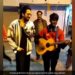 Ayushmann Khurrana Jams With Street Artist In Delhi: Ayushmann Khurrana Singing With Delhi Street Singer In Delhi Janpath Video Viral